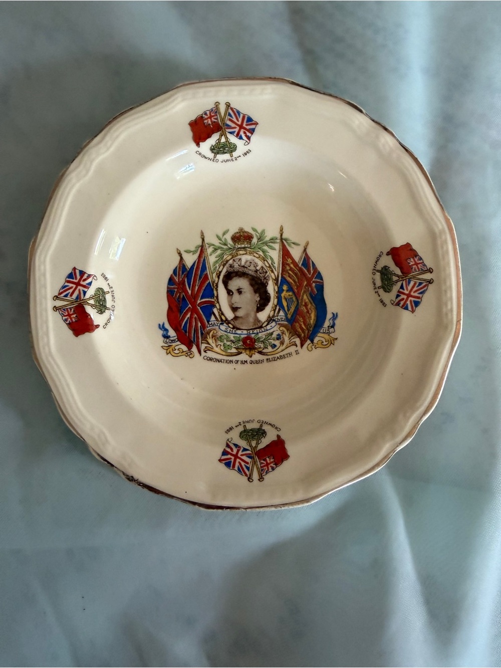 Collector's Coronation Commemorative Decorative Bowl in Cream and Multicolor